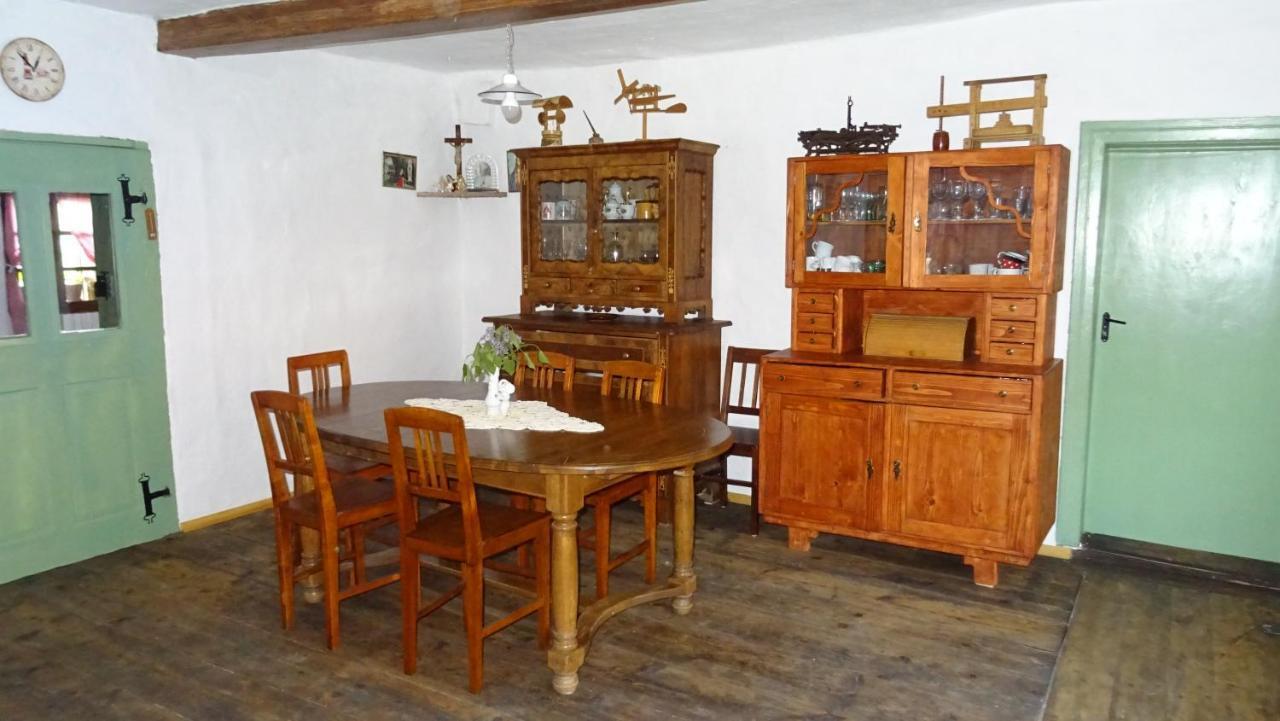 Homestay Kapl Ledinek ภายนอก รูปภาพ