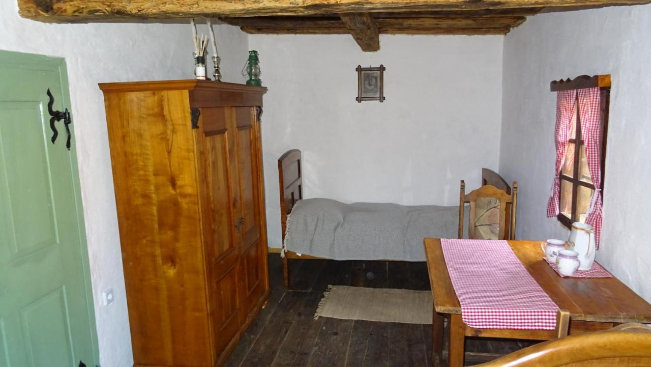 Homestay Kapl Ledinek ภายนอก รูปภาพ