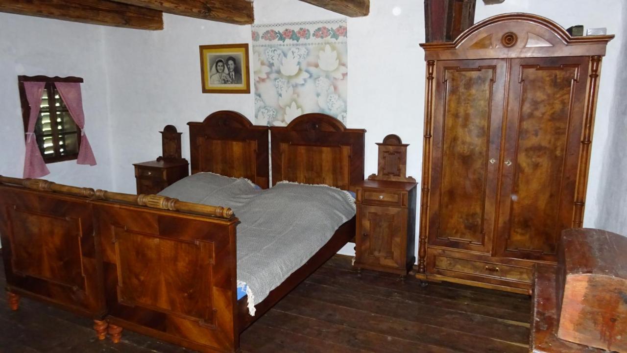 Homestay Kapl Ledinek ภายนอก รูปภาพ